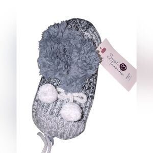 Gray Pom-Pom Knit Accessory
